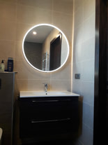 Round makeup mirror with led light