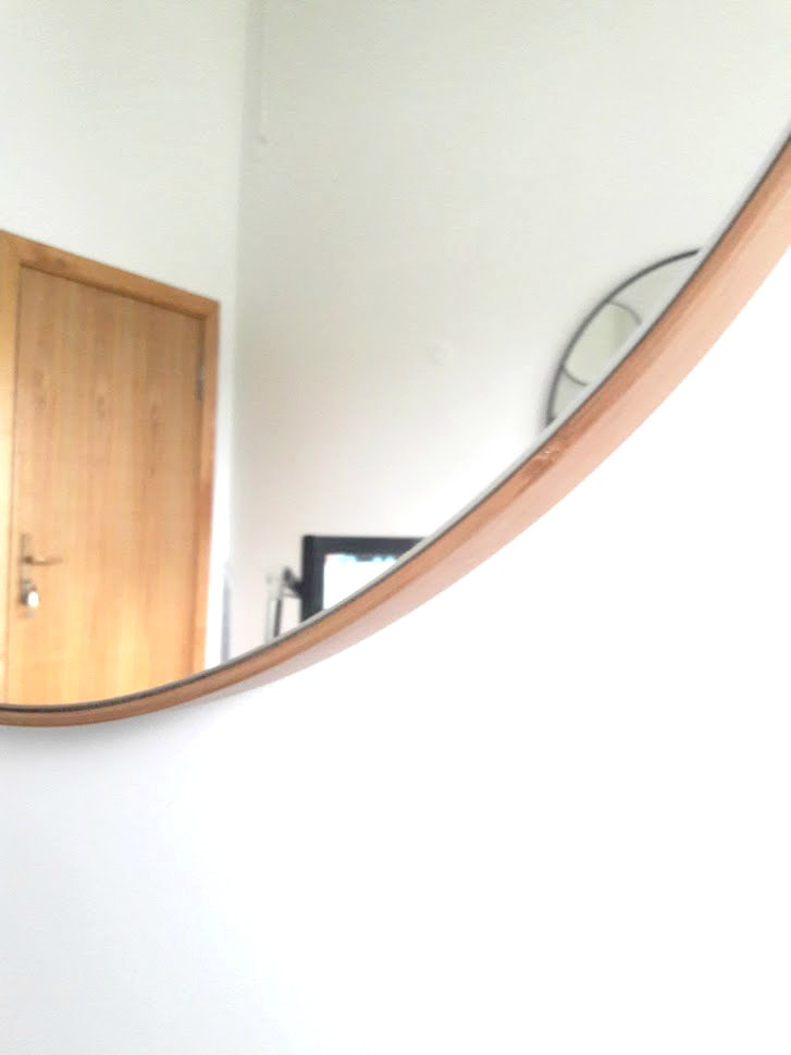 How to hang circular mirror