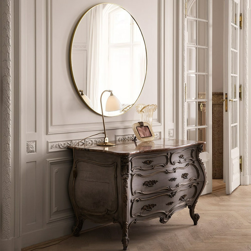 Round mirror classical interior design