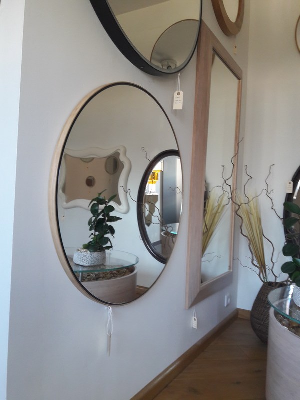 large round mirror wood frame
