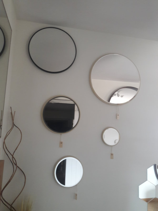 Round mirror small